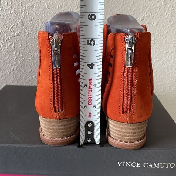 NIB Vince Camuto Revey Leather Suede Sandals Size 7.5W - Picture 5 of 9